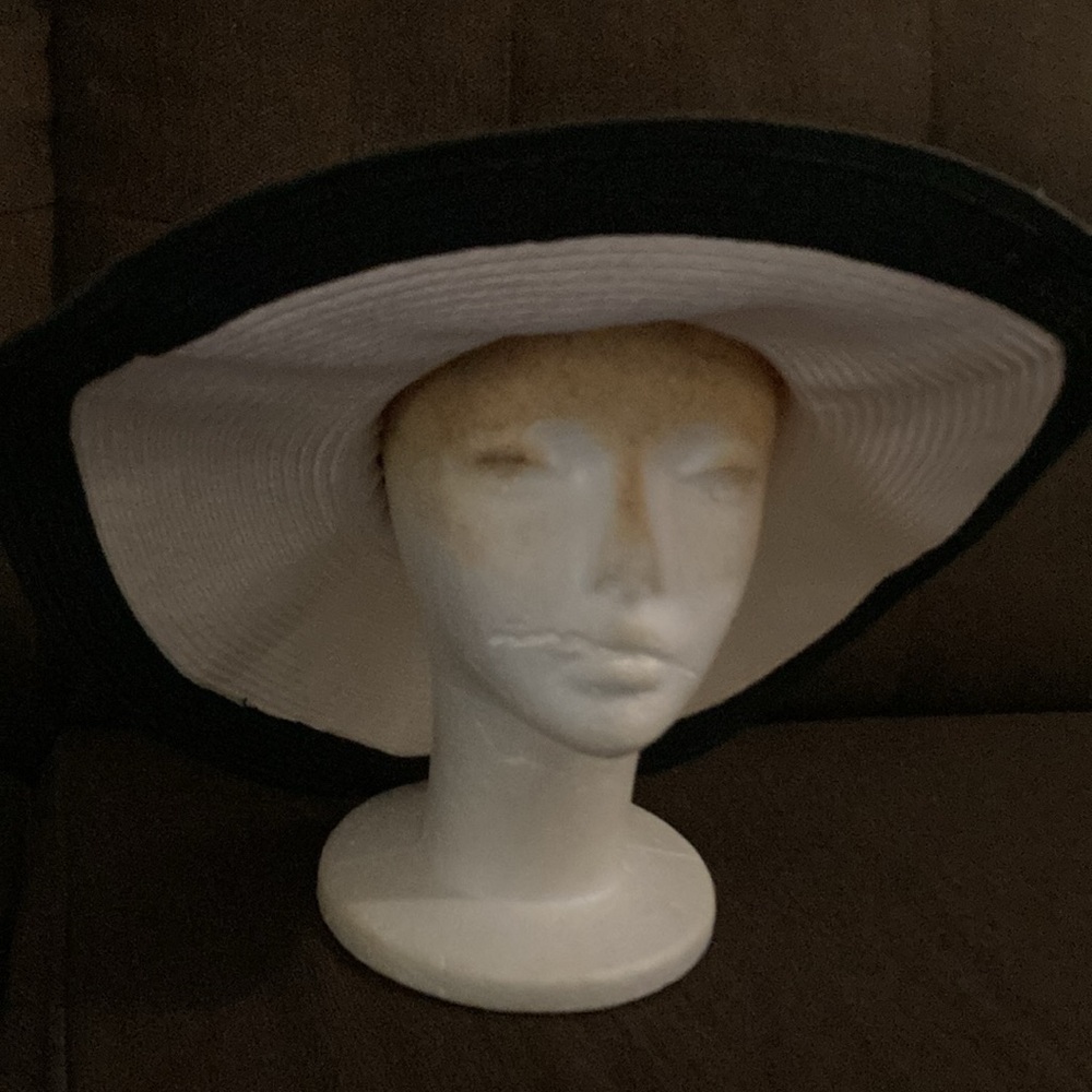 Sun hat - Picture 2 of 4